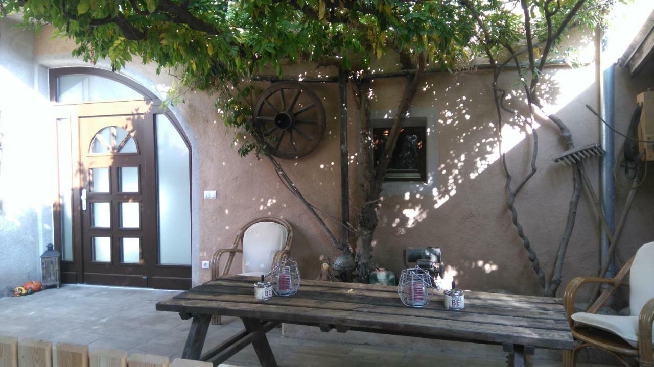 Haus Moeltner - Apartment "Weinansetz" Caldaro Luaran gambar